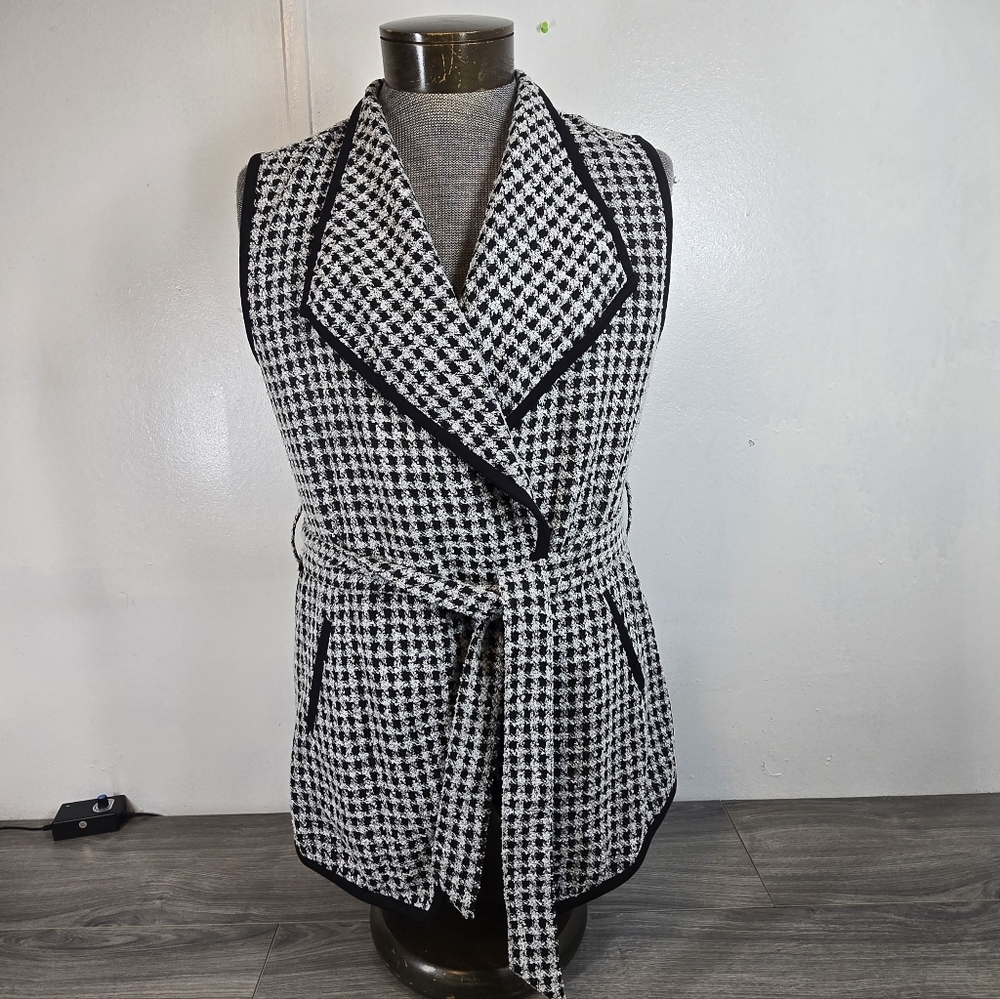 Christopher & Banks Monochrome‎ Houndstooth Vest